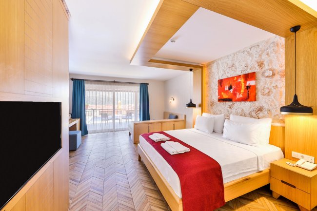 Comfort Havuz ve Doğa Manzaralı Oda  